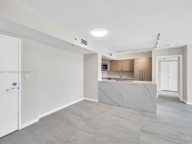 Apartment for sale  Unit #1103 - photo 6614865