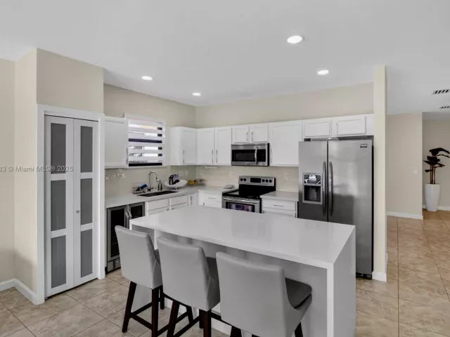 4-bedroom home for rent in Homestead - 3616 SE 2nd Dr - MondialRealty