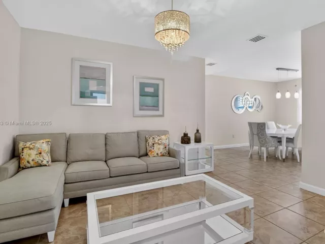 4-bedroom home for rent in Homestead - 3616 SE 2nd Dr - MondialRealty