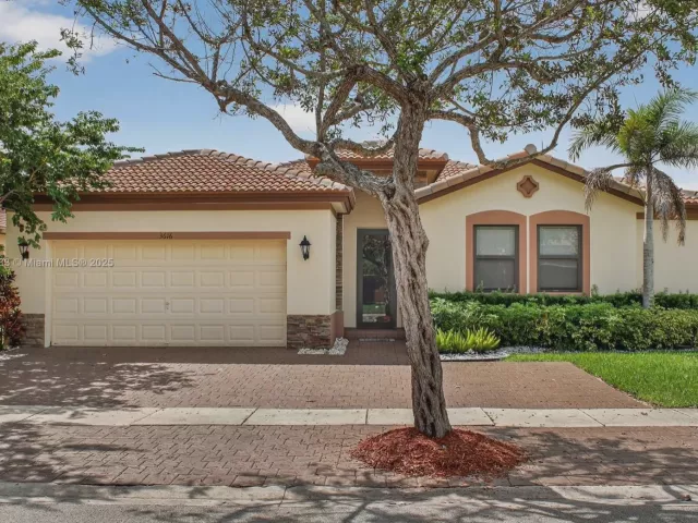 4-bedroom home for rent in Homestead - 3616 SE 2nd Dr - MondialRealty