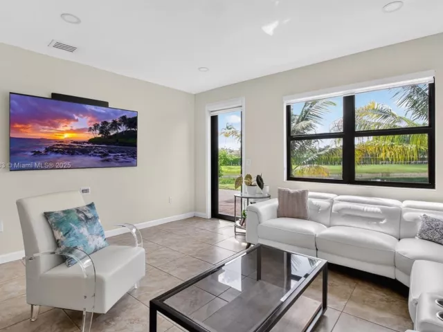 4-bedroom home for rent in Homestead - 3616 SE 2nd Dr - MondialRealty