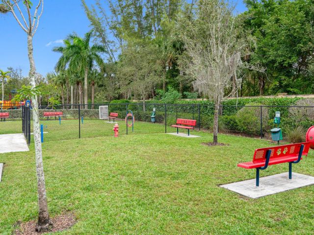 Home for rent at 1090 Quaye Lake Circle - photo 6606352