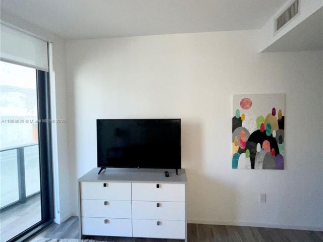 Apartment for sale  Unit #3304 - photo 6607011