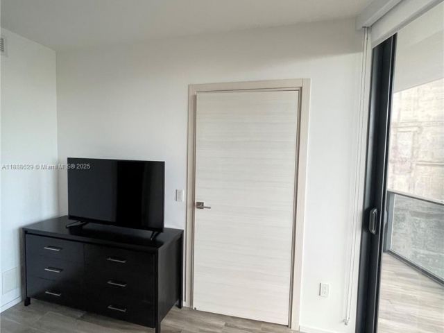 Apartment for sale  Unit #3304 - photo 6607014