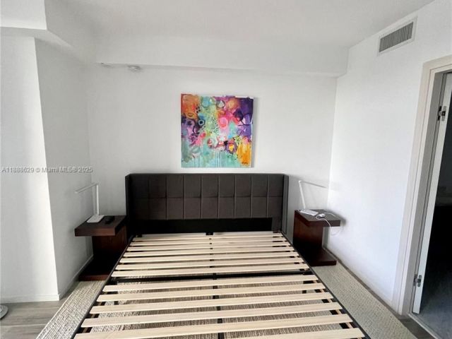 Apartment for sale  Unit #3304 - photo 6607016