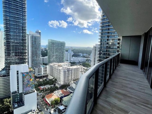 Apartment for sale  Unit #3304 - photo 6607019