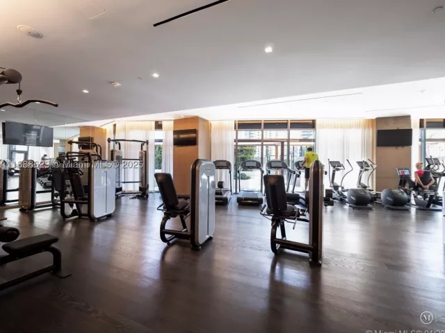3-bedroom condo for sale in Miami - 801 S Miami Ave 3304 - MondialRealty