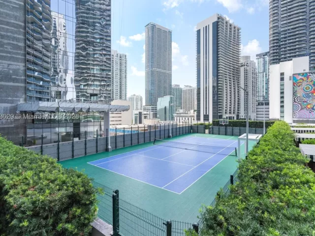 3-bedroom condo for sale in Miami - 801 S Miami Ave 3304 - MondialRealty