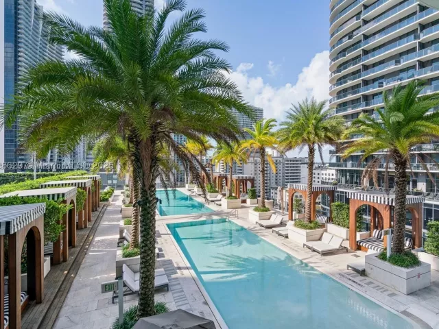 3-bedroom condo for sale in Miami - 801 S Miami Ave 3304 - MondialRealty