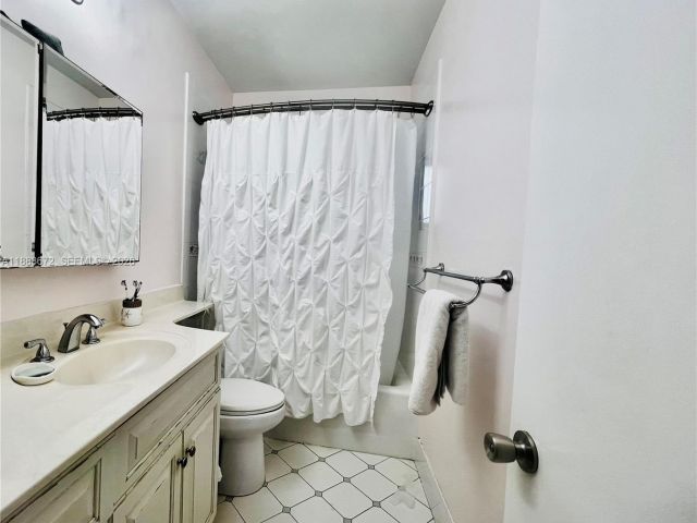 Home for sale at 7500 SW 81st Ave - photo 7526659