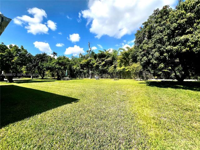 Home for sale at 7500 SW 81st Ave - photo 7526673