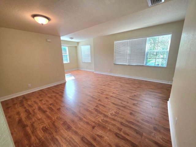 Home for rent at 603 N Street - photo 6608542