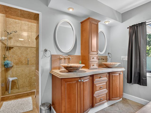 Home for sale at 1517 SE 4th Court - photo 6622033