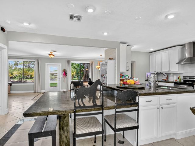 Home for sale at 1517 SE 4th Court - photo 6622045