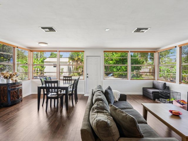 Home for sale at 221 NE 17th Street - photo 6608958