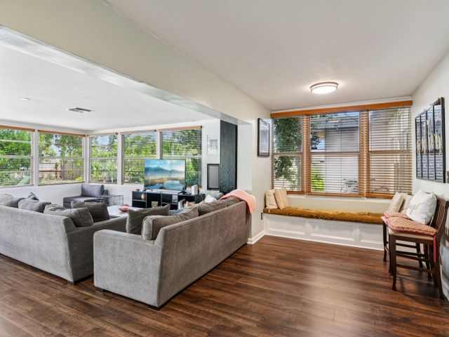 Home for sale at 221 NE 17th Street - photo 6608962