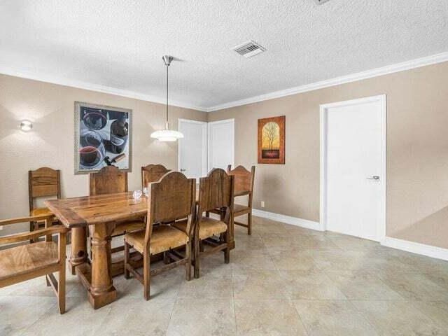 Home for rent at 653 NW 10th Court - photo 6608836