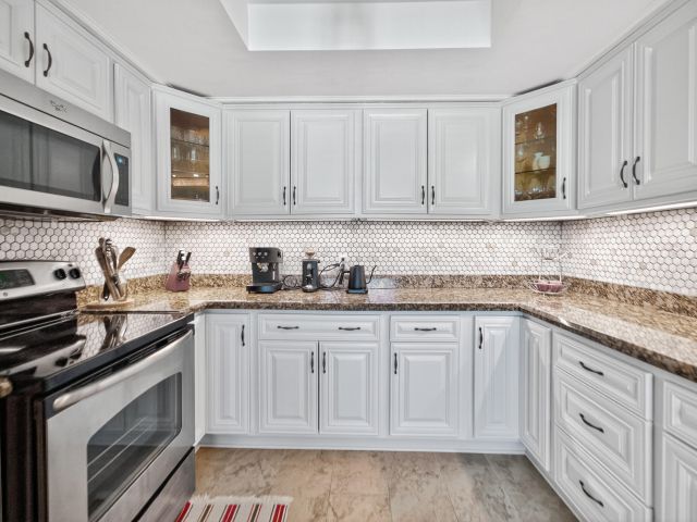 Home for sale at 217 E 23rd Street - photo 6622293