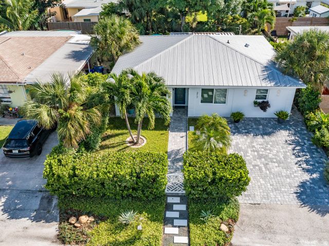 Home for sale at 217 E 23rd Street - photo 6622304