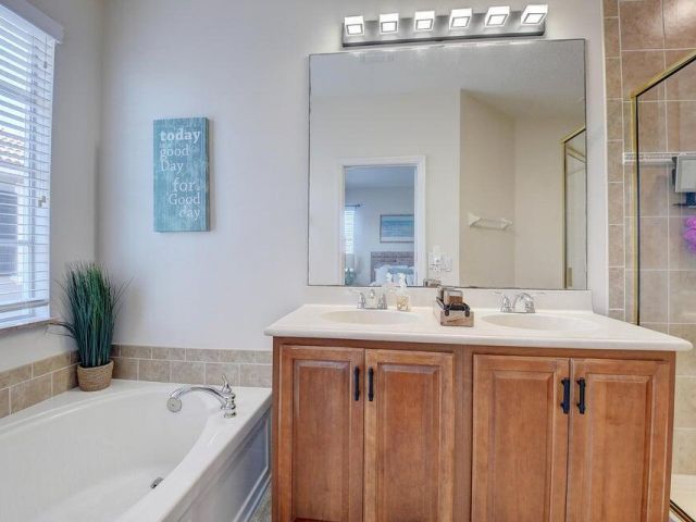 Home for rent at 295 NE 5th Avenue 31 - photo 6608976