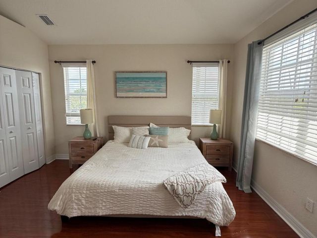 Home for rent at 295 NE 5th Avenue 31 - photo 6608977