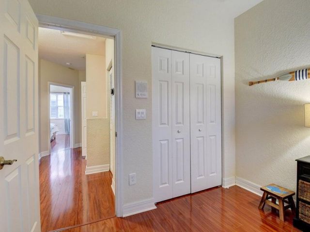 Home for rent at 295 NE 5th Avenue 31 - photo 6608982