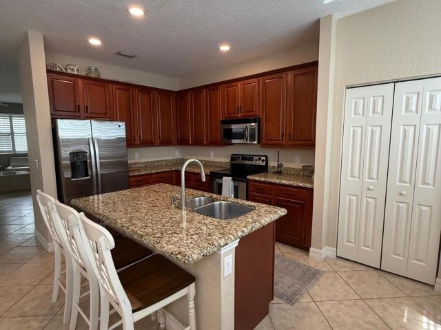 Home for rent at 295 NE 5th Avenue 31 - photo 6608984