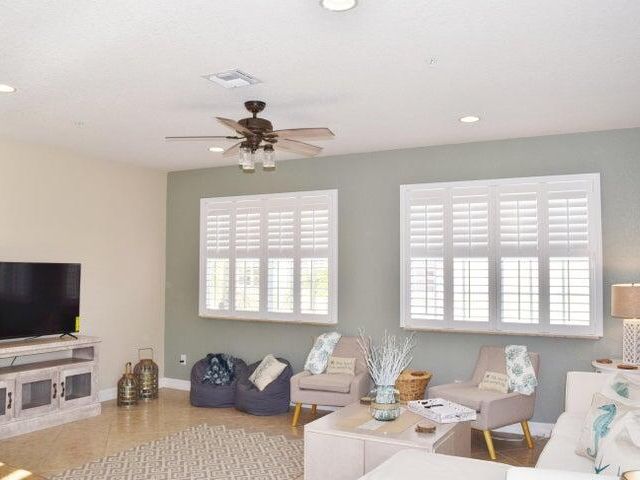 Home for rent at 295 NE 5th Avenue 31 - photo 6608987