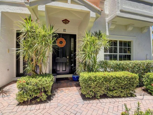 Home for rent at 295 NE 5th Avenue 31 - photo 6608990