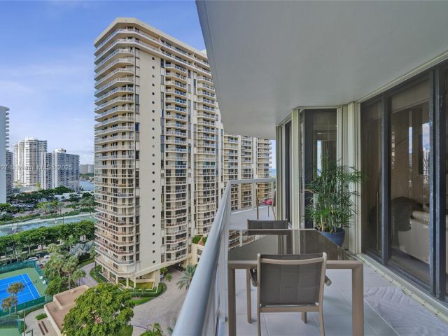 Apartment for sale  Unit #1409 - photo 6608579
