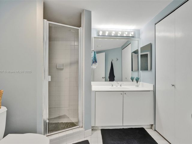 Apartment for sale  Unit #1409 - photo 6608591