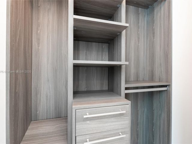 Apartment for sale  Unit #1003 - photo 6609515