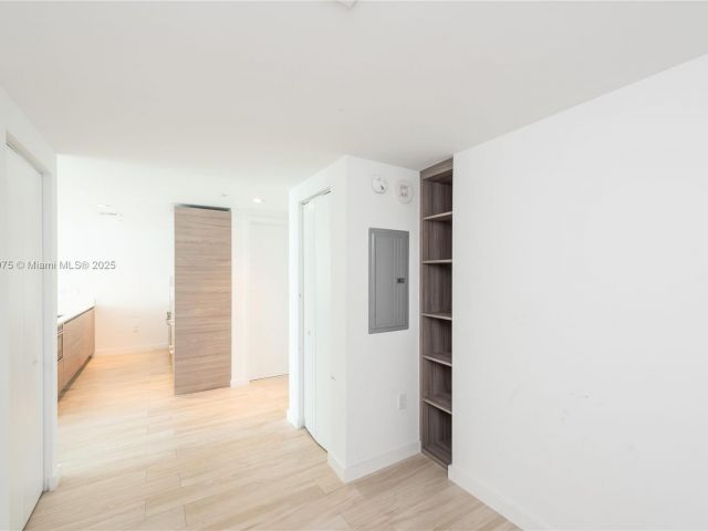 Apartment for sale  Unit #1003 - photo 6609520