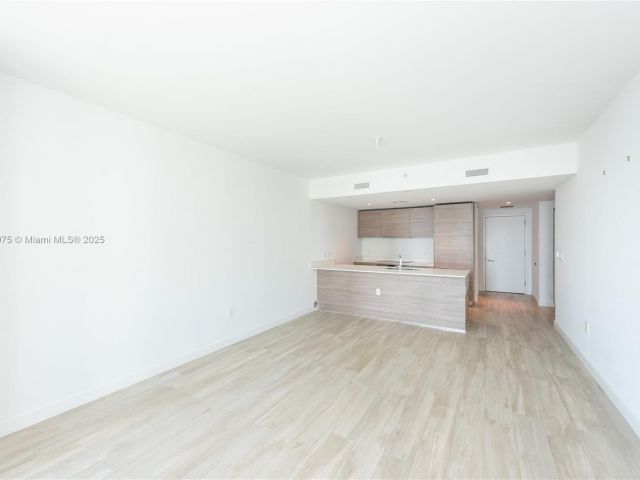 Apartment for sale  Unit #1003 - photo 6609525