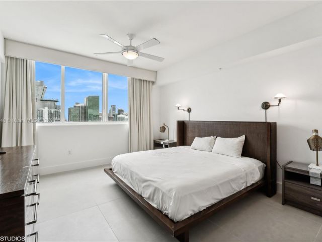 Apartment for sale  Unit #3903 - photo 6612480