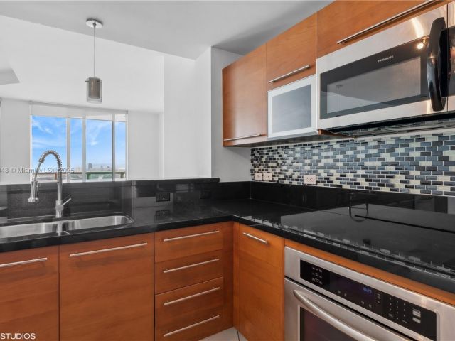 Apartment for sale  Unit #3903 - photo 6612486