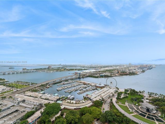 Apartment for sale  Unit #3903 - photo 6612494