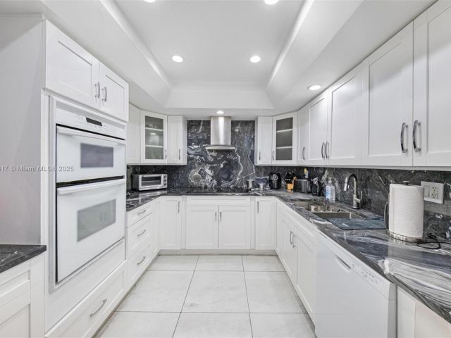 Apartment for sale  Unit #A710 - photo 6609690