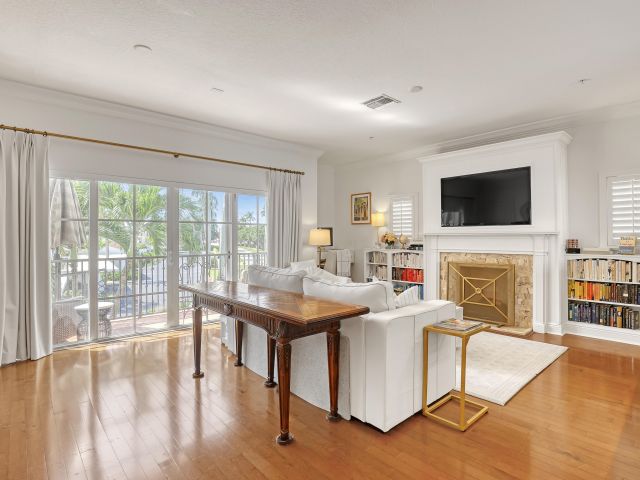 Home for rent at 1950 Presidential Way 12 - photo 6612413