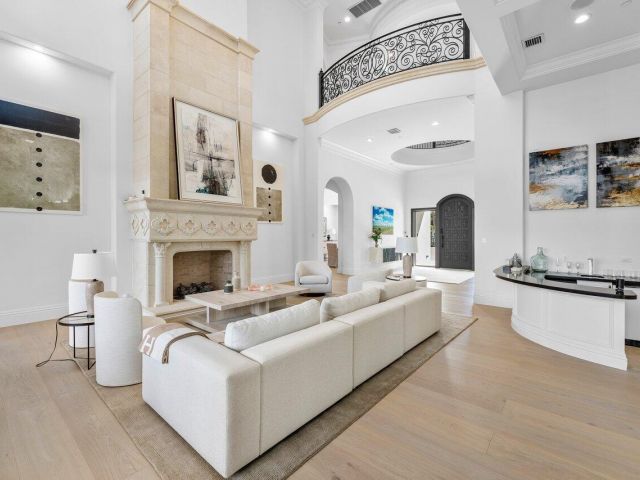 Home for sale at 155 SE Spanish Trail - photo 6679233