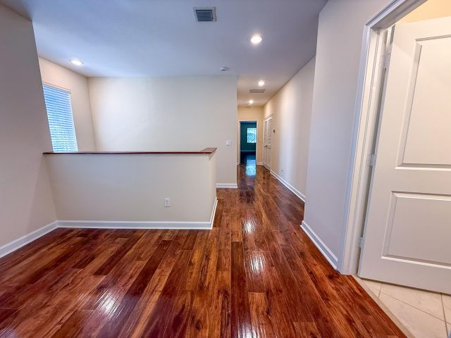 Home for rent at 122 NW Gardner Street - photo 6852720