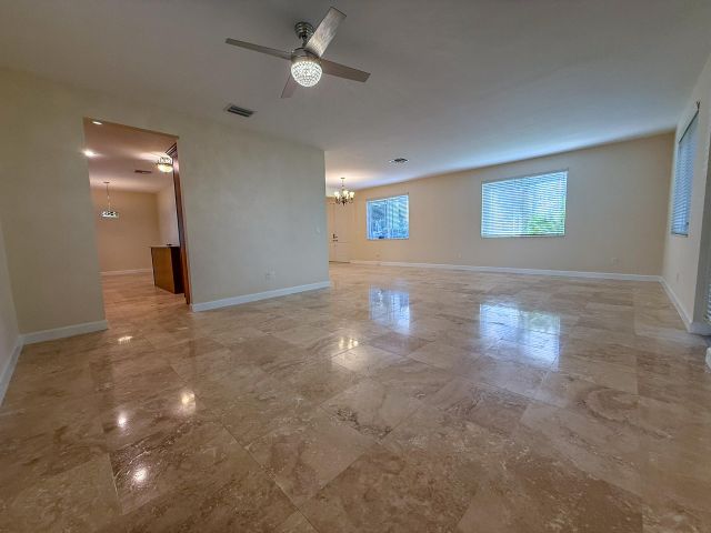 Home for rent at 122 NW Gardner Street - photo 6852726