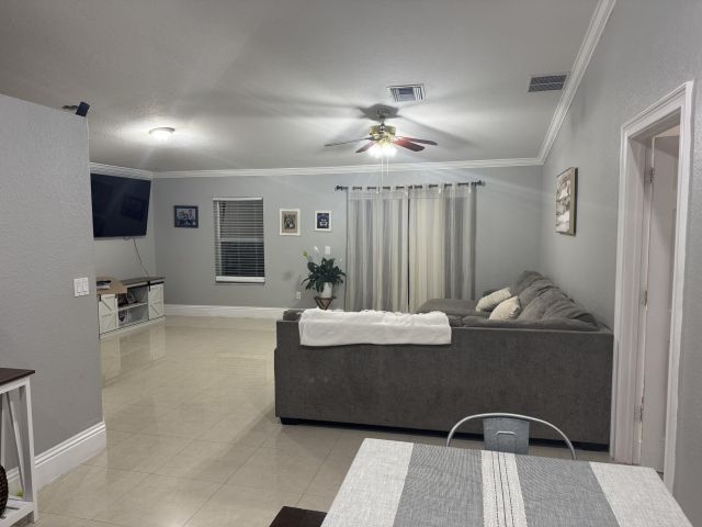 Home for rent at 5621 Azalea Circle - photo 6610612