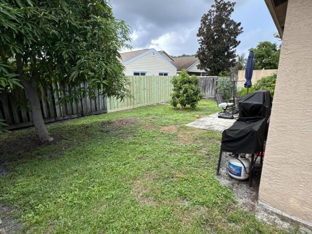 Home for rent at 5621 Azalea Circle - photo 6610623