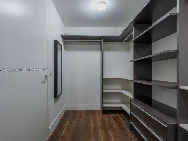 3-bedroom condo for sale in Aventura - 3250 NE 188th St 603 - MondialRealty