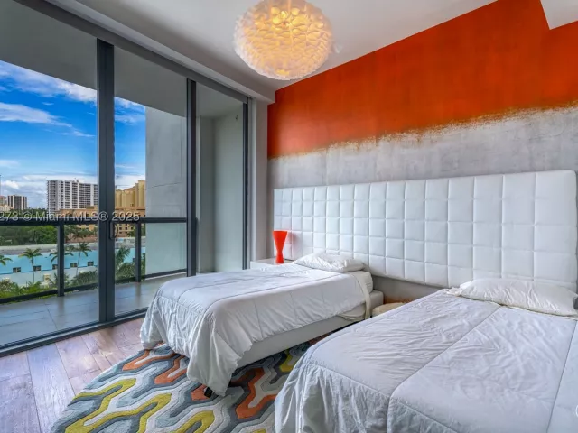 3-bedroom condo for sale in Aventura - 3250 NE 188th St 603 - MondialRealty