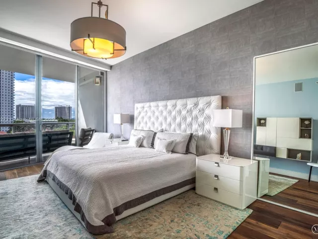 3-bedroom condo for sale in Aventura - 3250 NE 188th St 603 - MondialRealty