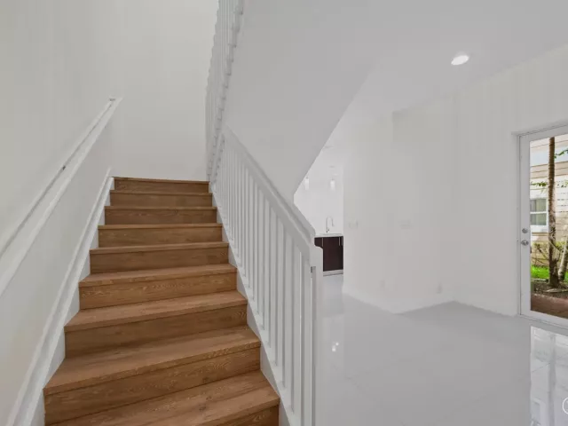 4-bedroom home for rent in Fort Lauderdale - 1430 SW 4th Avenue 1430 - MondialRealty