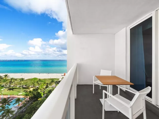 2-bedroom condo for sale in Miami Beach - 102 24th St 1215 - MondialRealty