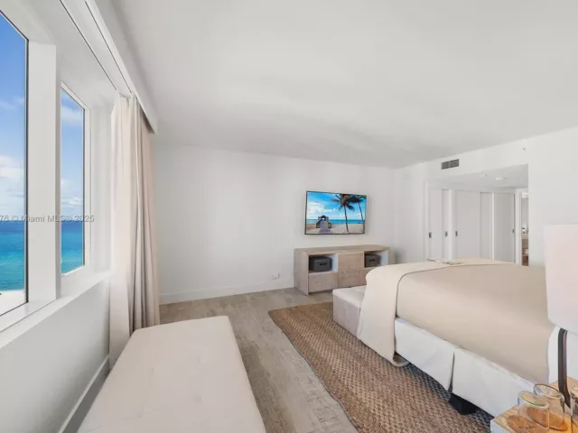 2-bedroom condo for sale in Miami Beach - 102 24th St 1215 - MondialRealty